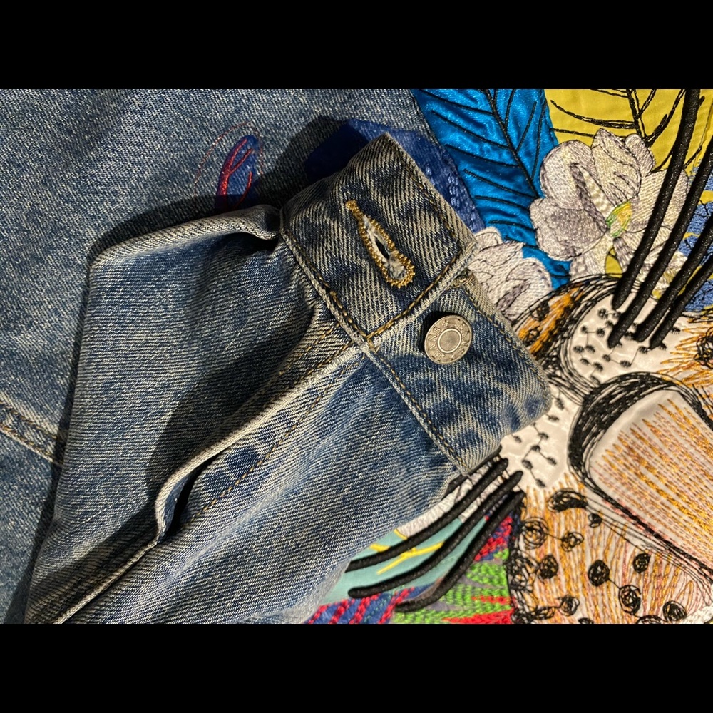 Jean jacket - Picture 4 of 5